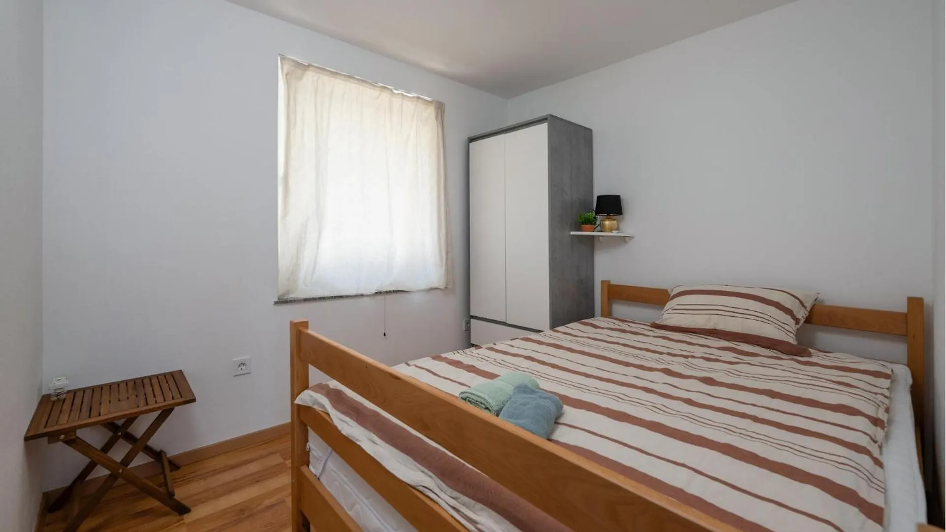 3 Bedroom Nice Home In Peruški