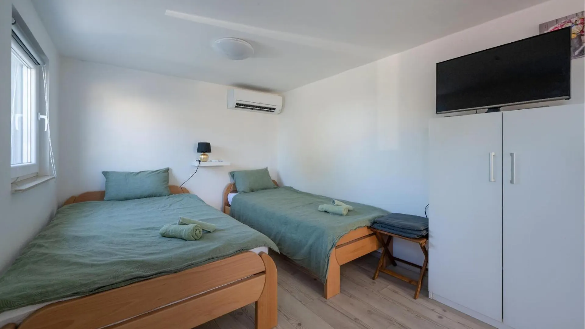 3 Bedroom Nice Home In Peruški Сasa de vacaciones